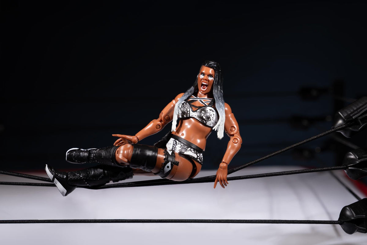 Ring of Honor Athena Deluxe Figure with Wings